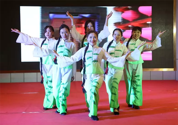 表演唱《长清茶》